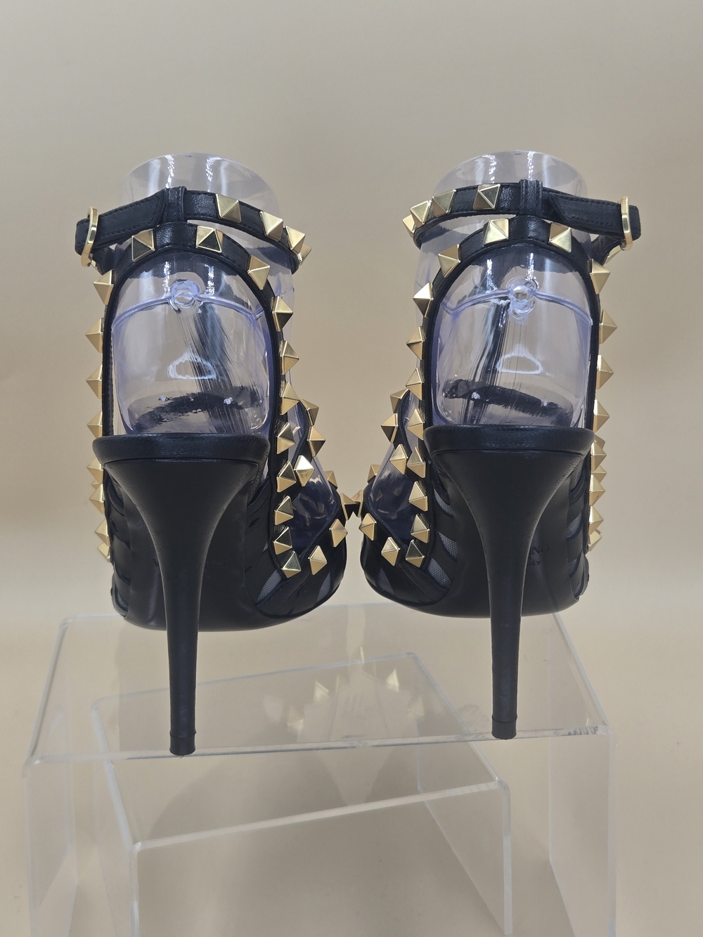 Valentino Garavani Rockstud Cutout Black Leather T-Strap Stilettos Size 6.5 - Picture 3 of 16